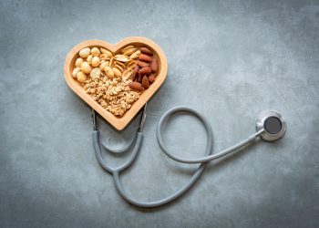 Kalp sağlığınız için öğünlerinizde yağlı tohumlara yer açın