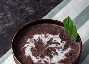 Gastronometro Şeflerinden Mevsim Geçişlerine Özel Prebiyotik Muhallebi Tarifi: Kara Pirinçli Badem Tatlıs