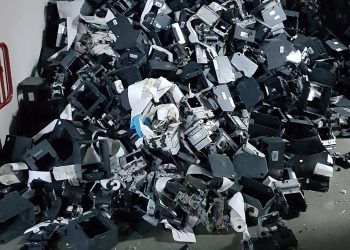 ‘e-atık’tan elde edilen gelir öğrencilere bağışlandı