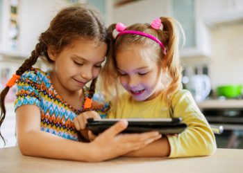 Çocuklarda tablet kullanımı kademeli olarak azalmak, çatışmaları önlüyor
