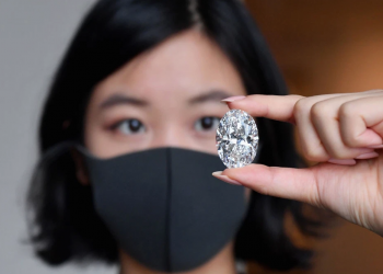 “Kusursuz” 102 karat pırlanta rekor fiyata satın alındı