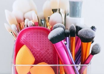 Makyaj fırçaları nasıl temizlenir?
