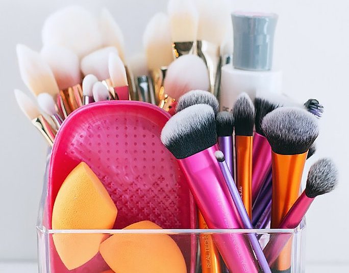 Makyaj fırçaları nasıl temizlenir?