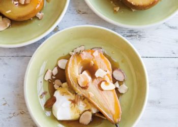 Hafif bir kış tatlısı : Ballı yoğurtlu armut