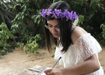 Engelleri aştı şiirler yazdı şimdi onlarla umut olacak