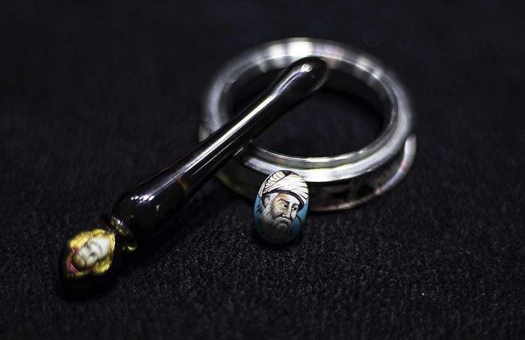 Mikro art ile zamanı sanat eserine çeviriyor