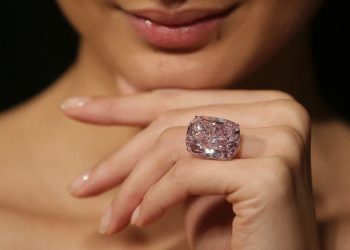 Müzayedede Satılan En Büyük Pırlanta: Gülün Ruhu