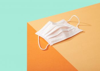 Her 10 kişiden 4’ü gün boyu aynı maskeyi kullanıyor