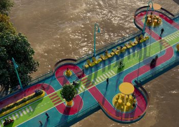 Rengarenk bir yürüyüş parkuru!