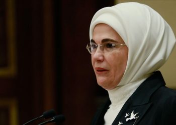 Emine Erdoğan: Ne olur insanlık onurunu reytinge kurban etmeyelim