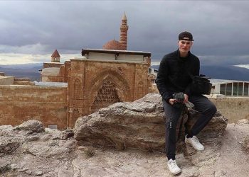 Kanadalı Müslüman gezgin Türkiye’nin inanç merkezleri ve tarihi yapılarına hayran kaldı