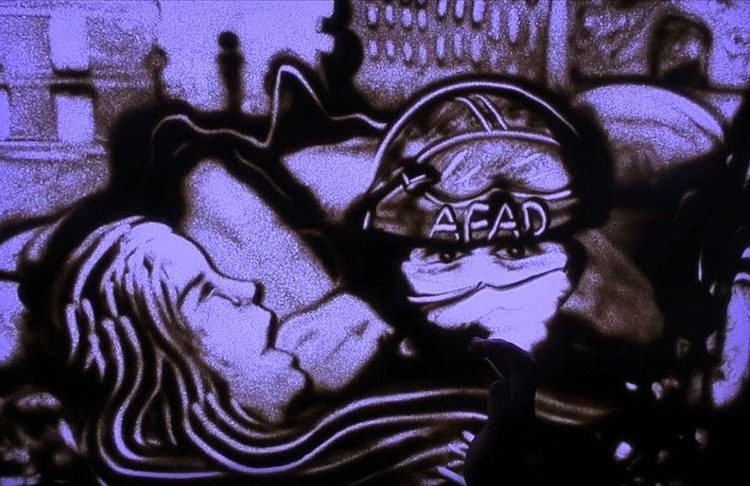 İzmir depreminin simge isimleri Elif ve Ayda’yı kum sanatıyla anlattı