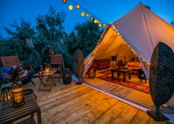Lüks, konfor ve çadır bir araya geldi! İşte yeni tatil trendi Glamping!
