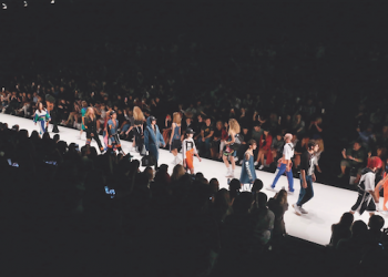 İstanbul Moda Haftası Evinize Konuk Olacak