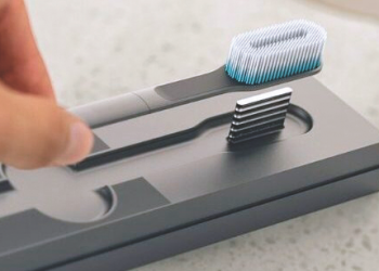 Kendini Temizleyen Diş Fırçası