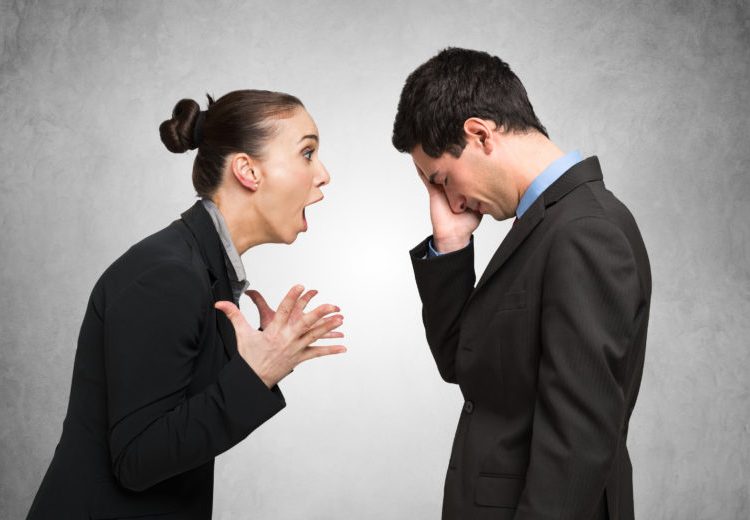 Otoriter insanla nasıl başa çıkılır?