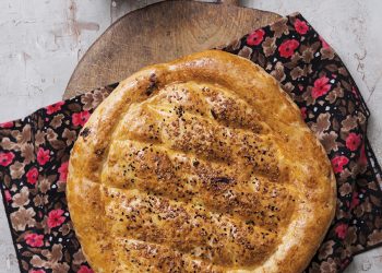 3 aşamalı Kolay ve Lezzetli Ramazan Pidesi Tarifi