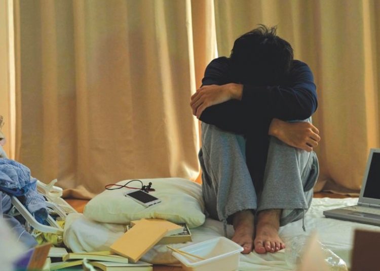 Çocuğunuz Hikikomori olmuş olabilir! Peki nedir bu Hikikomori?