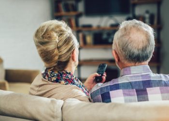 40 yaş üzeri insanlar için Fazla Televizyon İzlemek Beyin Sağlığını etkileyebilir