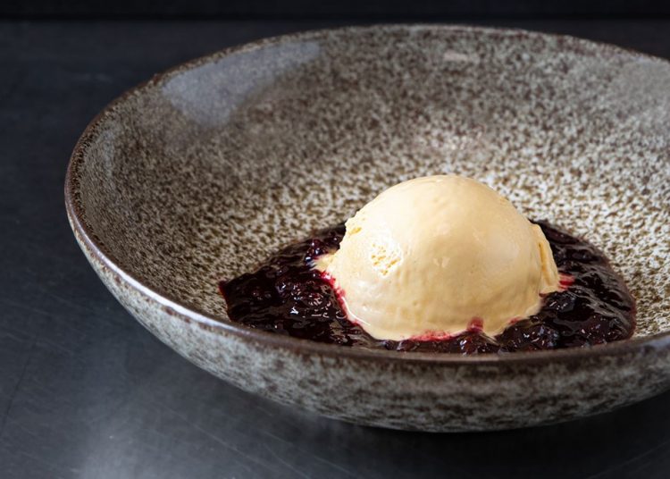 Nefis Kavrulmuş fındıklı dondurma tarifi