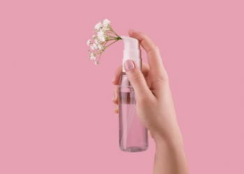 Ev yapımı akne karşıtı sprey