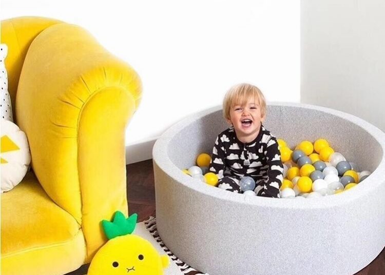 Çocuğunuza odasını nasıl toplatırsınız?