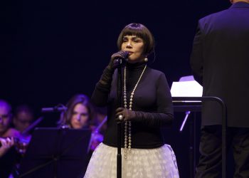 Sezen Aksu’dan tepki çeken şarkı sözleri