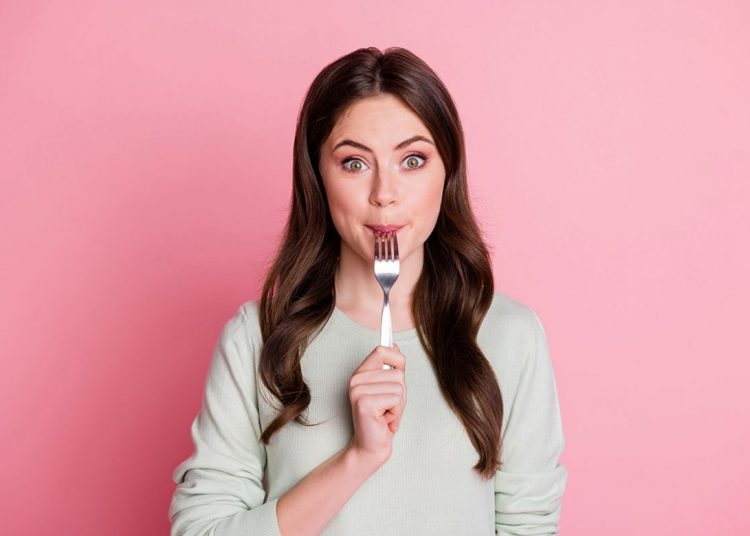 Acıkma Hissinin Önüne geçmeyi başarabiliriz