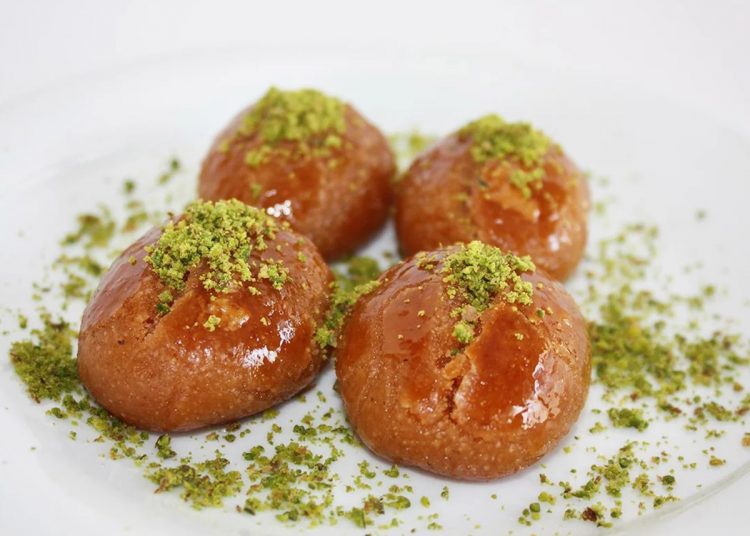 Pastanelerde Yedikleriniz kadar lezzetli: Şekerpare Tarifi