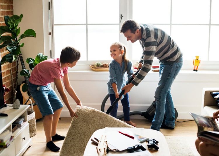 Çocuklar hangi ev işlerini yapabilir?