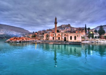 Su altındaki şehir Halfeti İtalya’da tanıtılıyor