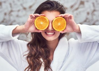 Güzelliğinizi vitaminlerle koruyun