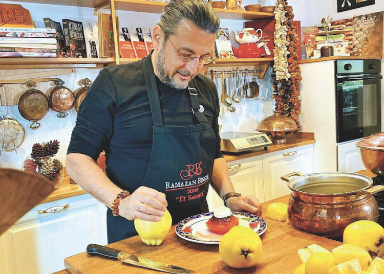 Gurme Ramazan Bingöl: “Sen neslini eğitmezsen, Panna Cotta’lı safran ister”