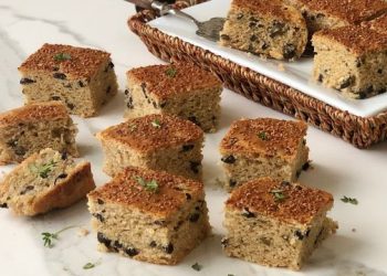 Zeytinli taze otlu mayalı çörek