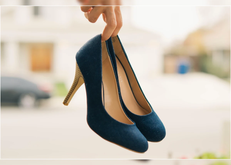 Topuklu ayakkabı ile nasıl yürünür?