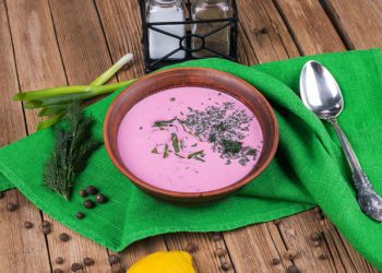 Uzmanından 5 soğuk yaz çorbası tarifi