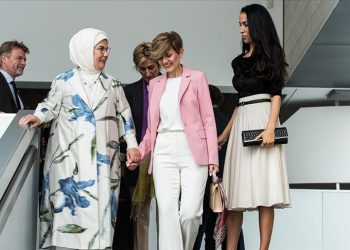 Emine Erdoğan, Litvanya’da lider eşleriyle bir araya geldi