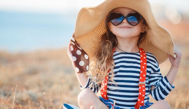 Yazın bebekler ve çocuklar nasıl giydirilmeli?