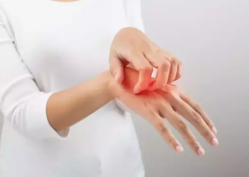 Yeterince su içmediğinizi bu işeretlere bakarak anlayabilirsiniz!
