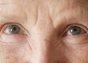 Göz ile beyin sağlığı arasındaki çarpıcı ilişki: Demans riskini 2’ye katlıyor!