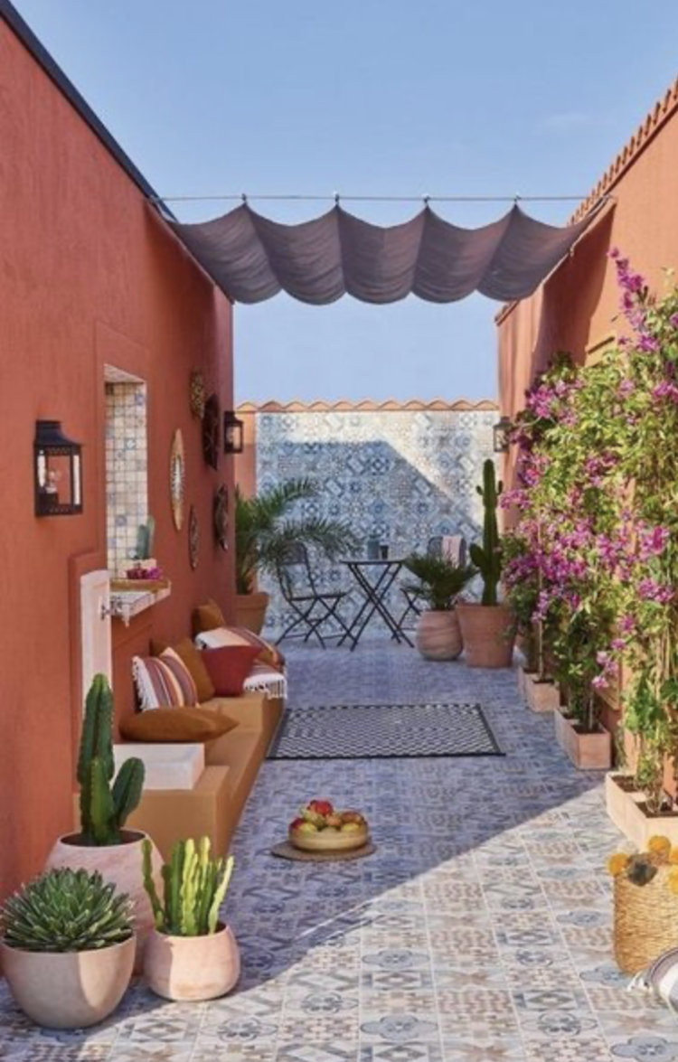 Dekorasyonun uyumlu rengi Terracotta TURUNCU DERGİ